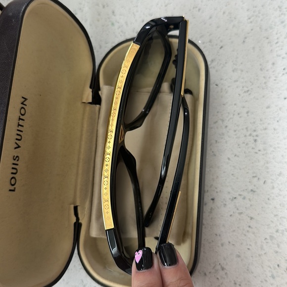 authentic Louis Vuitton, millionaire sunglasses. these are Unisex - Picture 2 of 5